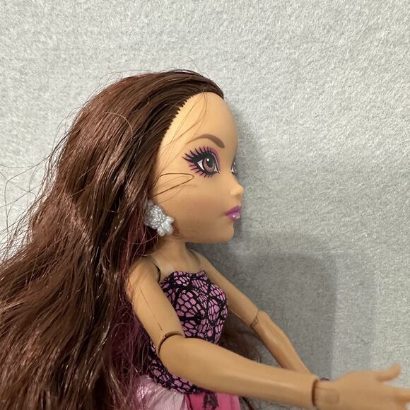 Ever After High Briar Beauty First Wave Chapter Doll 2012 - Picture 5 of 11